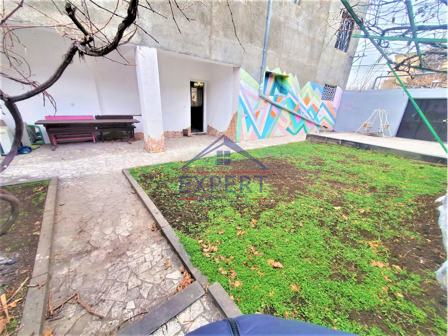 ՆՈՐՔ ՄԱՐԱՇ, ԱՐՄԵՆԱԿ ԱՐՄԵՆԱԿՅԱՆ ՓՈՂՈՑ, 6 ՍԵՆՅԱԿ