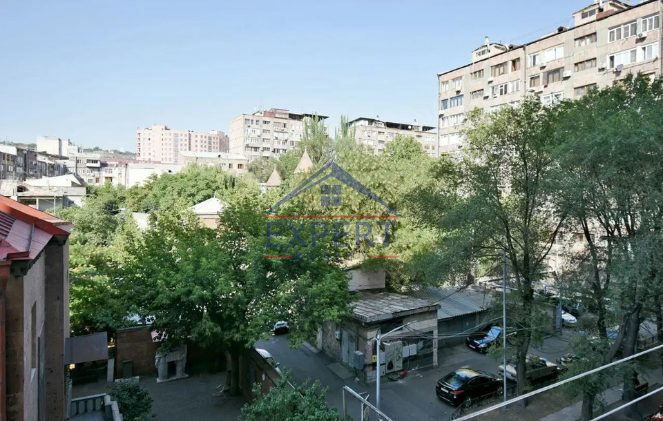 ԿԵՆՏՐՈՆ, ՊՈՒՇԿԻՆ ՓՈՂՈՑ, 3 ՍԵՆՅԱԿ