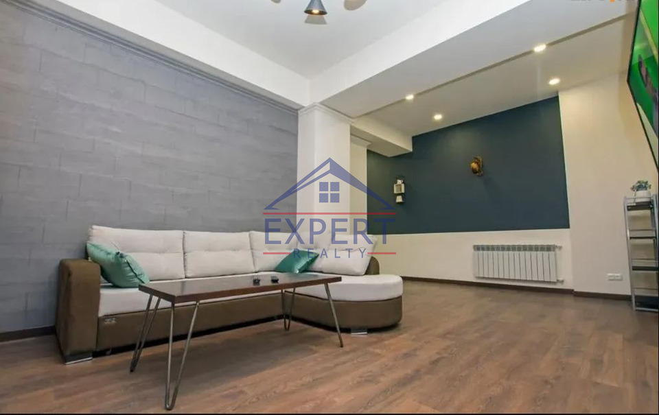 ԿԵՆՏՐՈՆ, ՊՈՒՇԿԻՆԻ ՓՈՂՈՑ, 2 ՍԵՆՅԱԿ