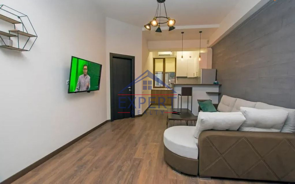 ԿԵՆՏՐՈՆ, ՊՈՒՇԿԻՆԻ ՓՈՂՈՑ, 2 ՍԵՆՅԱԿ