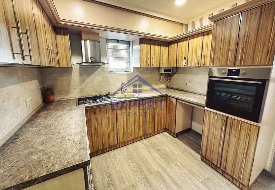 ԿԵՆՏՐՈՆ, ՍԱՐՅԱՆ ՓՈՂՈՑ, 4 ՍԵՆՅԱԿ