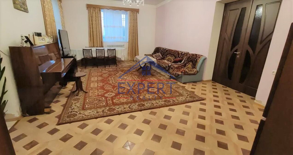 ՄԱԼԱԹԻԱ ՍԵԲԱՍՏԻԱ, ՆՈՅ ԹԱՂԱՄԱՍ, 7 ՍԵՆՅԱԿ