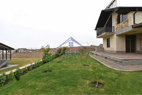 ՎԱՀԱԳՆԻ ԹԱՂԱՄԱՍ, 4 ՍԵՆՅԱԿ