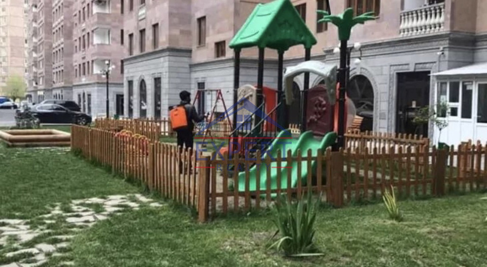 ԱՐԱԲԿԻՐ, ԱԴՈՆՑԻ ՓՈՂՈՑ, 2 ՍԵՆՅԱԿ