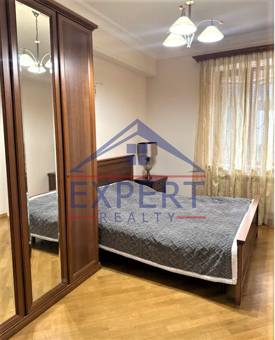 ԿԵՆՏՐՈՆ, ԱՄԻՐՅԱՆ ՓՈՂՈՑ, 3 ՍԵՆՅԱԿ
