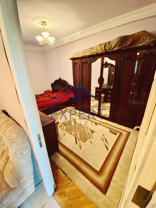 ԿԵՆՏՐՈՆ, ՏԻԳՐԱՆ ՄԵԾԻ ՊՈՂՈՏԱ, 4 ՍԵՆՅԱԿ