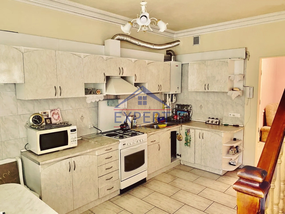 ԿԵՆՏՐՈՆ, ՏԻԳՐԱՆ ՄԵԾԻ ՊՈՂՈՏԱ, 4 ՍԵՆՅԱԿ