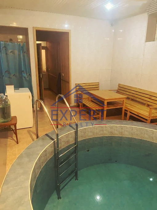 ԿԵՆՏՐՈՆ, ՏԻԳՐԱՆ ՄԵԾԻ ՊՈՂՈՏԱ, 4 ՍԵՆՅԱԿ