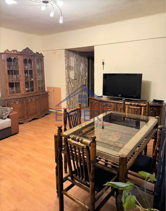 ԿԵՆՏՐՈՆ, ՍԱՅԱԹ-ՆՈՎԱ ՊՈՂՈՏԱ, 3 ՍԵՆՅԱԿ