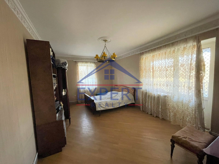 ՆՈՐՔ ՄԱՐԱՇ, ԱՐՄԵՆԱԿ ԱՐՄԵՆԱԿՅԱՆ ՓՈՂՈՑ, 8 ՍԵՆՅԱԿ