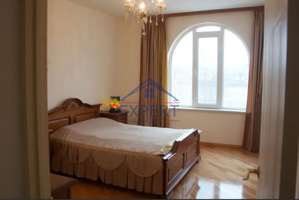 ՎԱՀԱԳՆԻ ԹԱՂԱՄԱՍ 5 ՍԵՆՅԱԿ