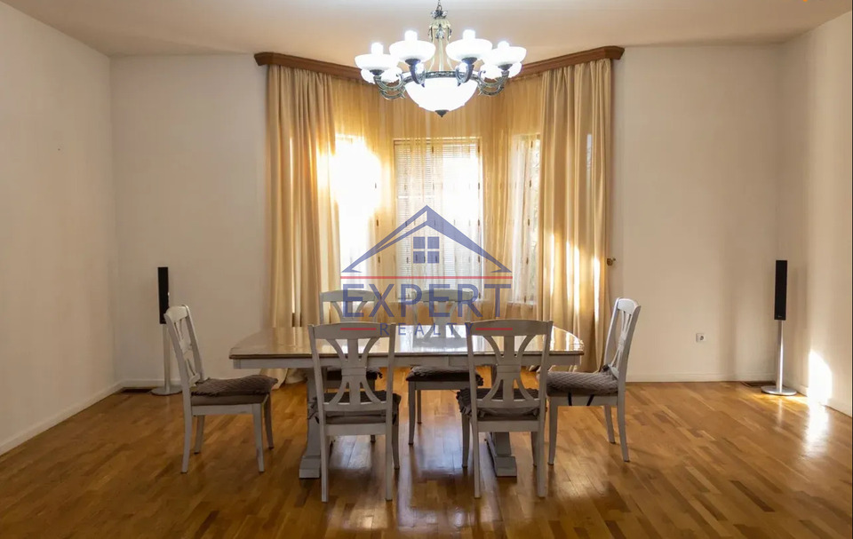 ԱՋԱՓՆՅԱԿ, ՎԱՀԱԳՆԻ ԹԱՂԱՄԱՍ, 5 ՍԵՆՅԱԿ