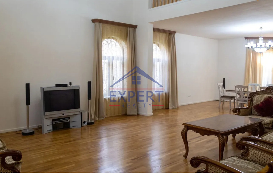 ԱՋԱՓՆՅԱԿ, ՎԱՀԱԳՆԻ ԹԱՂԱՄԱՍ, 5 ՍԵՆՅԱԿ