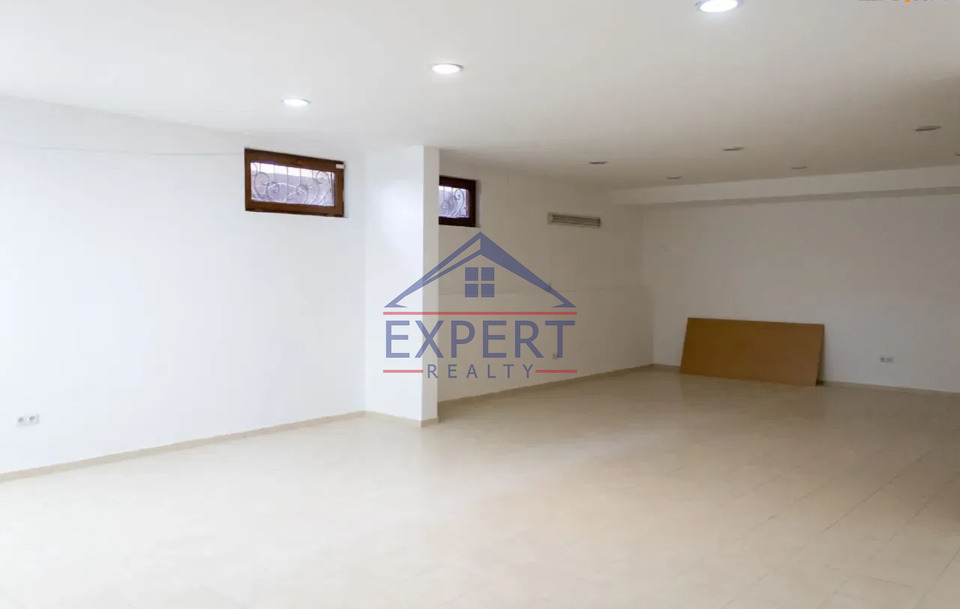 ԱՋԱՓՆՅԱԿ, ՎԱՀԱԳՆԻ ԹԱՂԱՄԱՍ, 5 ՍԵՆՅԱԿ