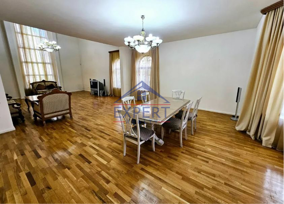 ԱՋԱՓՆՅԱԿ, ՎԱՀԱԳՆԻ ԹԱՂԱՄԱՍ, 5 ՍԵՆՅԱԿ