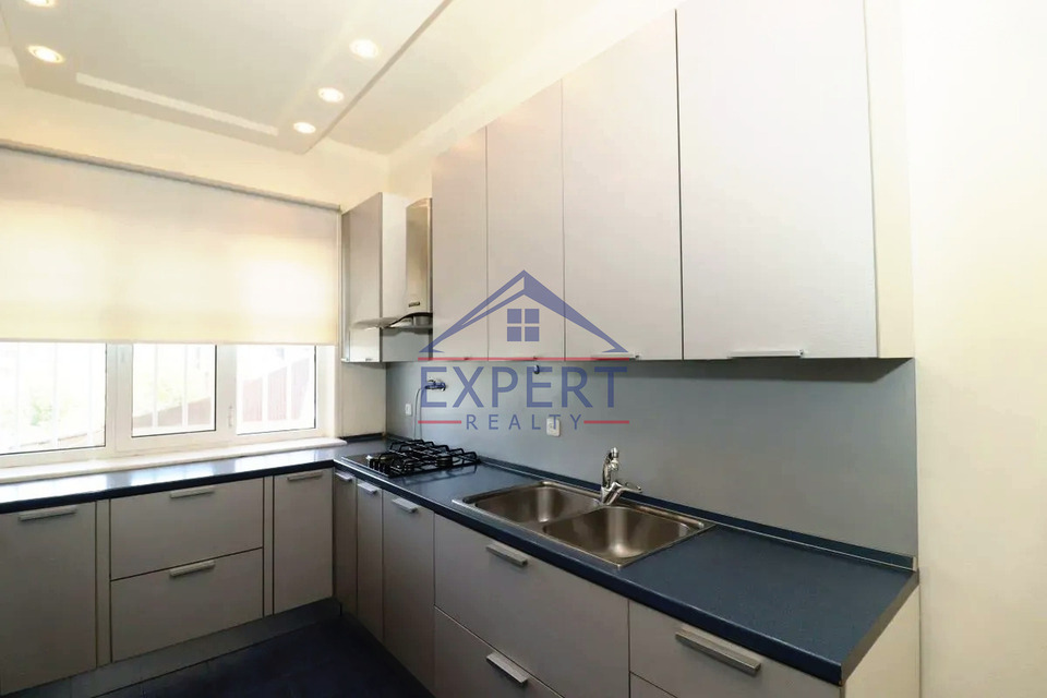 ԿԵՆՏՐՈՆ, ԲԱՂՐԱՄՅԱՆ ՊՈՂՈՏԱ, 3 ՍԵՆՅԱԿ