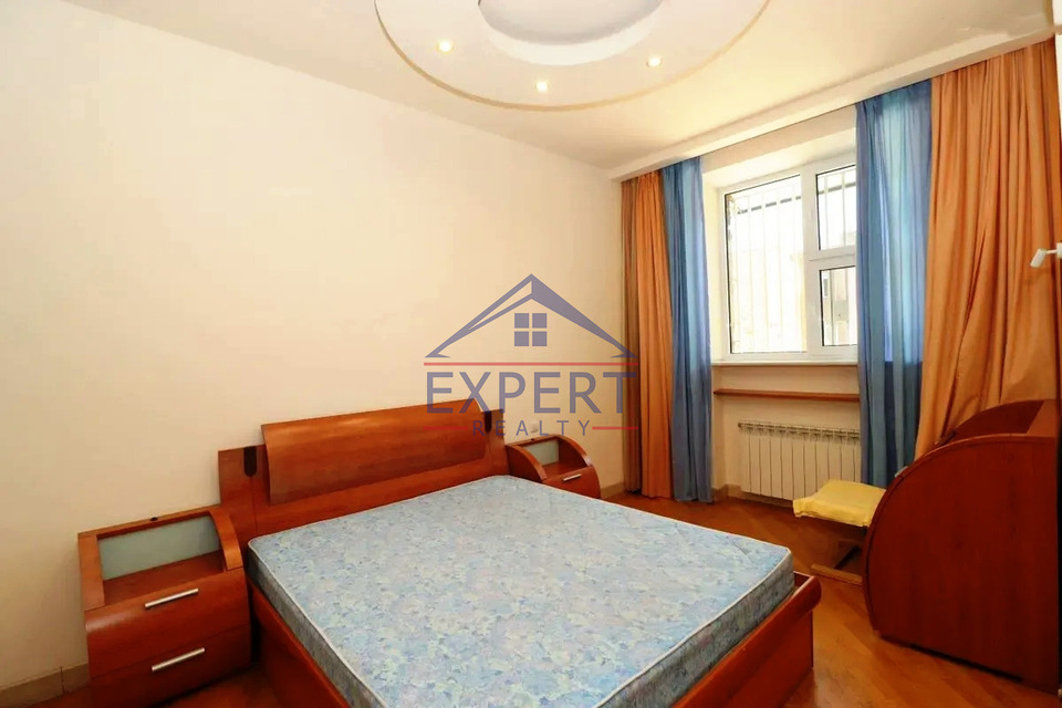 ԿԵՆՏՐՈՆ, ԲԱՂՐԱՄՅԱՆ ՊՈՂՈՏԱ, 3 ՍԵՆՅԱԿ