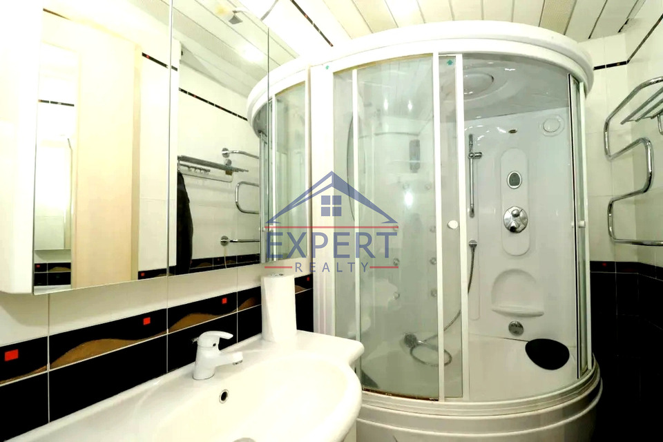 ԿԵՆՏՐՈՆ, ԲԱՂՐԱՄՅԱՆ ՊՈՂՈՏԱ, 3 ՍԵՆՅԱԿ