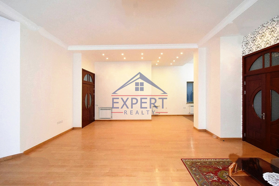 ՄԱԼԱԹԻԱ ՍԵԲԱՍՏԻԱ, ՆՈՅ ԹԱՂԱՄԱՍ, 8+ ՍԵՆՅԱԿ