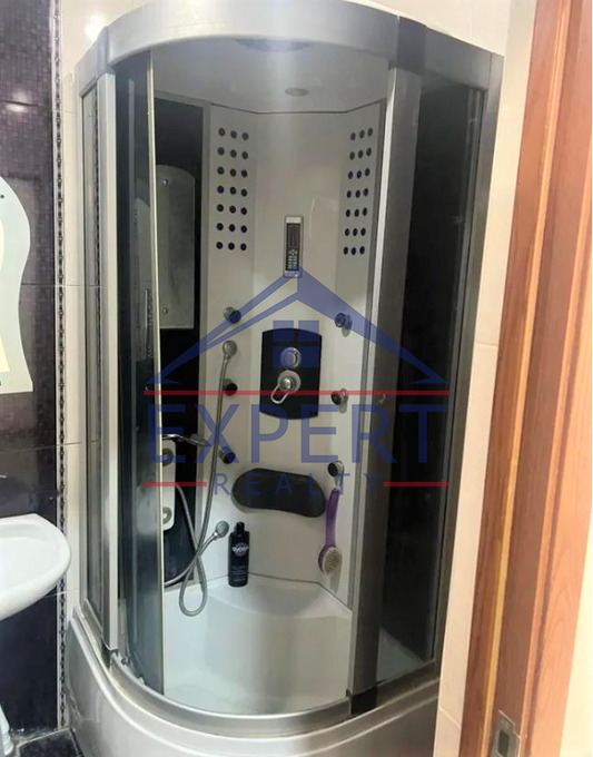 ԱՋԱՓՆՅԱԿ, ԳՐԻԳՈՐ ՀԱՍՐԱԹՅԱՆ ՓՈՂՈՑ, 3 ՍԵՆՅԱԿ