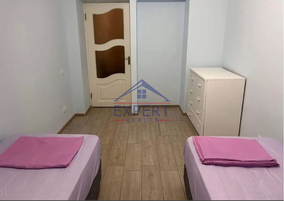 ԿԵՆՏՐՈՆ, ԶԱՔՅԱՆ ՓՈՂՈՑ, 3 ՍԵՆՅԱԿ