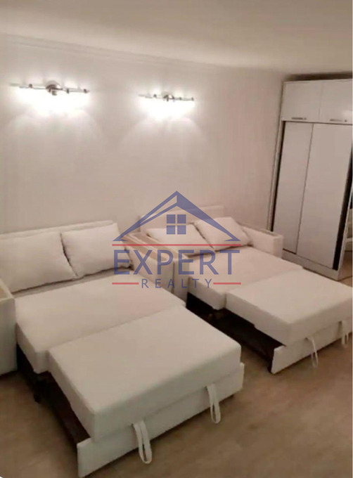 ԿԵՆՏՐՈՆ, ԶԱՔՅԱՆ ՓՈՂՈՑ, 3 ՍԵՆՅԱԿ