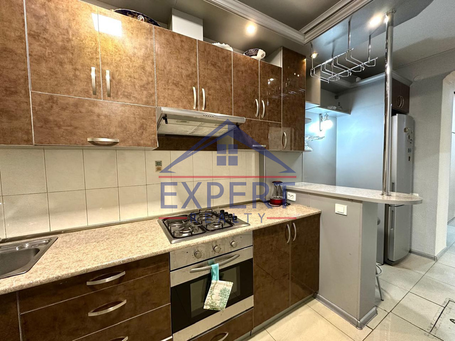 ՔԱՆԱՔԵՌ ԶԵՅԹՈՒՆ, ԴԱՎԻԹ ԱՆՀԱՂԹԻ ՓՈՂՈՑ, 4 ՍԵՆՅԱԿ