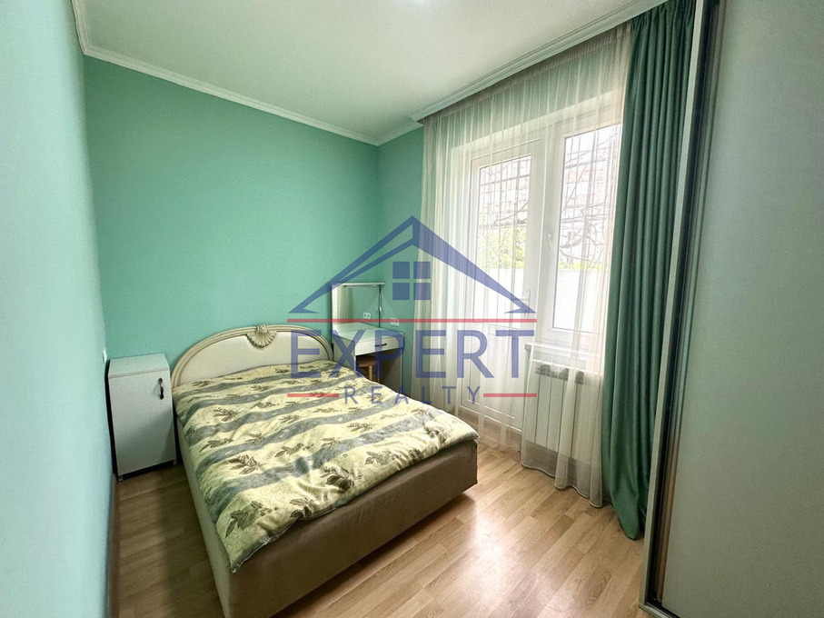 ՔԱՆԱՔԵՌ ԶԵՅԹՈՒՆ, ԴԱՎԻԹ ԱՆՀԱՂԹԻ ՓՈՂՈՑ, 4 ՍԵՆՅԱԿ