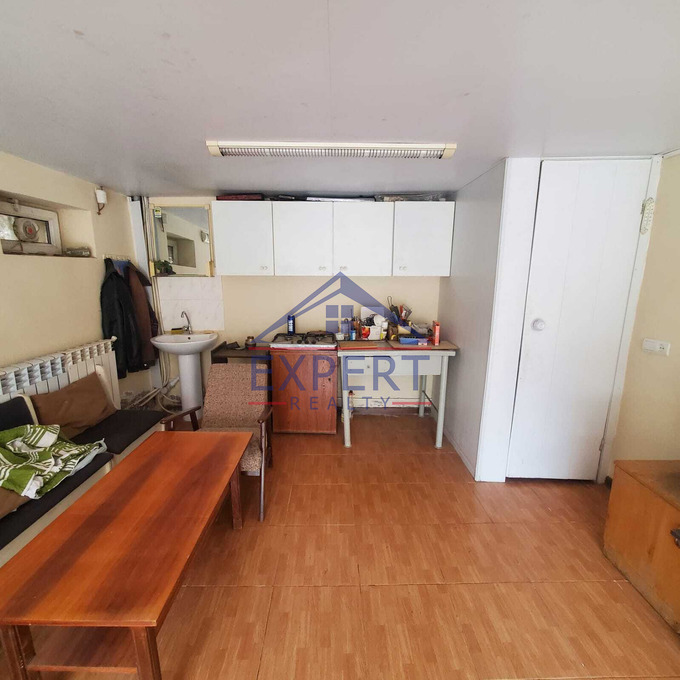 ՔԱՆԱՔԵՌ ԶԵՅԹՈՒՆ, ԴԱՎԻԹ ԱՆՀԱՂԹԻ ՓՈՂՈՑ, 4 ՍԵՆՅԱԿ