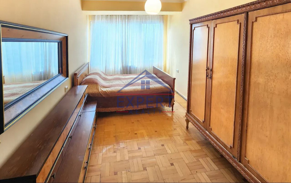 ՄԱԼԱԹԻԱ ՍԵԲԱՍՏԻԱ, ԶՈՐԱՎԱՐ ԱՆԴՐԱՆԻԿԻ ՓՈՂՈՑ, 3 ՍԵՆՅԱԿ