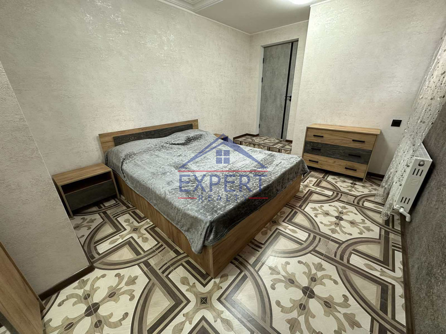 ՔԱՆԱՔԵՌ ԶԵՅԹՈՒՆ, ԴԱՎԻԹ ԱՆՀԱՂԹ, 4 ՍԵՆՅԱԿ