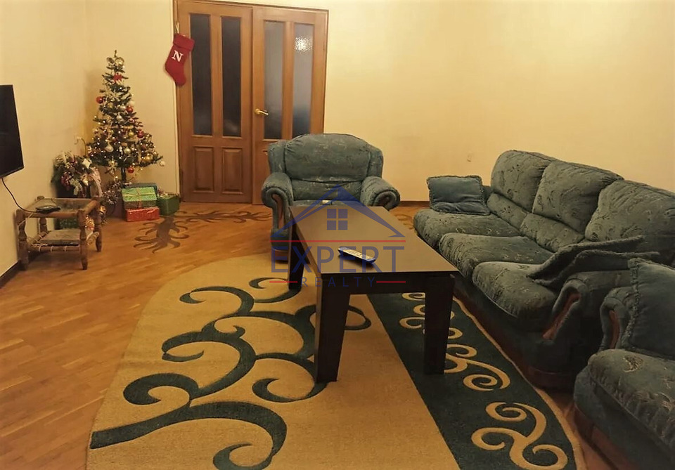ԿԵՆՏՐՈՆ, ՊՈՒՇԿԻՆԻ ՓՈՂՈՑ, 3 ՍԵՆՅԱԿ