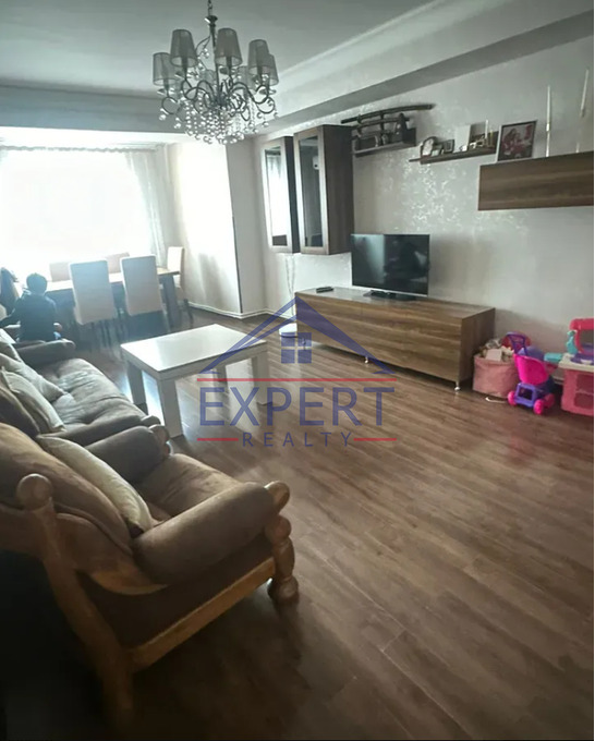 ԱՐԱԲԿԻՐ, ՀՐԱՉՅԱ ՔՈՉԱՐ, 3 ՍԵՆՅԱԿ