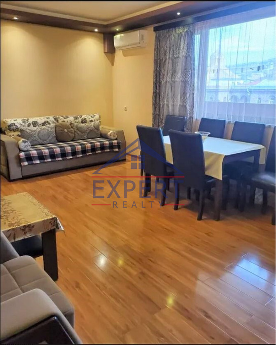 ԿԵՆՏՐՈՆ, ԽՈՐԵՆԱՑՈՒ ՓՈՂՈՑ, 3 ՍԵՆՅԱԿ