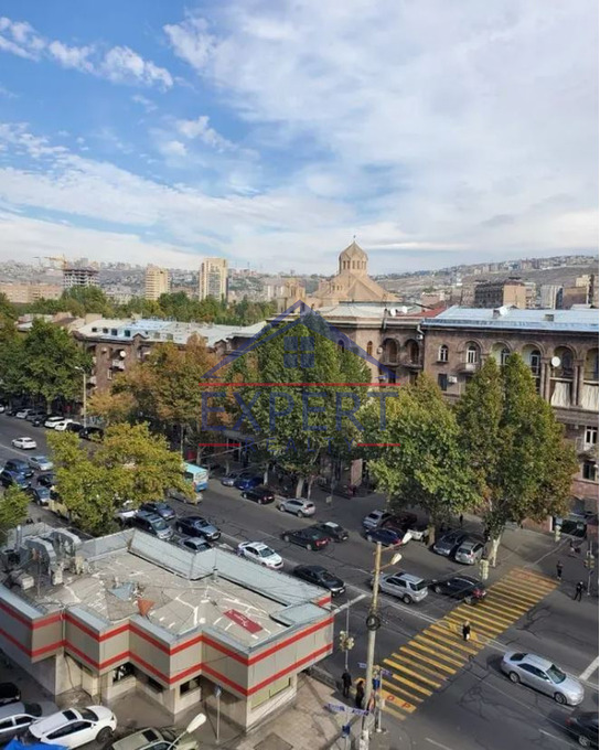 ԿԵՆՏՐՈՆ, ԽՈՐԵՆԱՑՈՒ ՓՈՂՈՑ, 3 ՍԵՆՅԱԿ