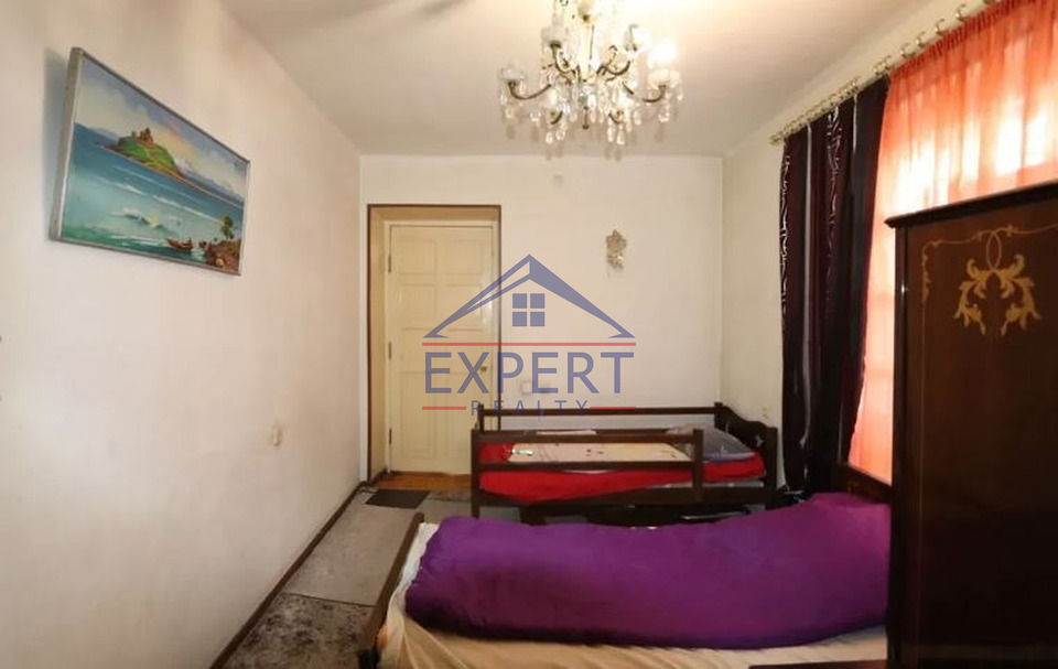 ԿԵՆՏՐՈՆ, ՄԱՇՏՈՑԻ ՊՈՂՈՏԱ, 3 ՍԵՆՅԱԿ