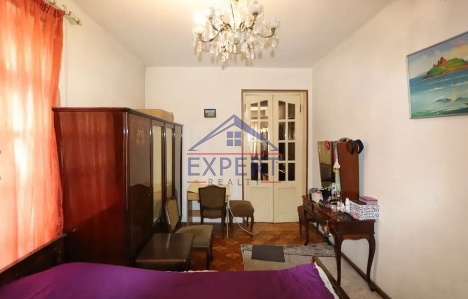 ԿԵՆՏՐՈՆ, ՄԱՇՏՈՑԻ ՊՈՂՈՏԱ, 3 ՍԵՆՅԱԿ