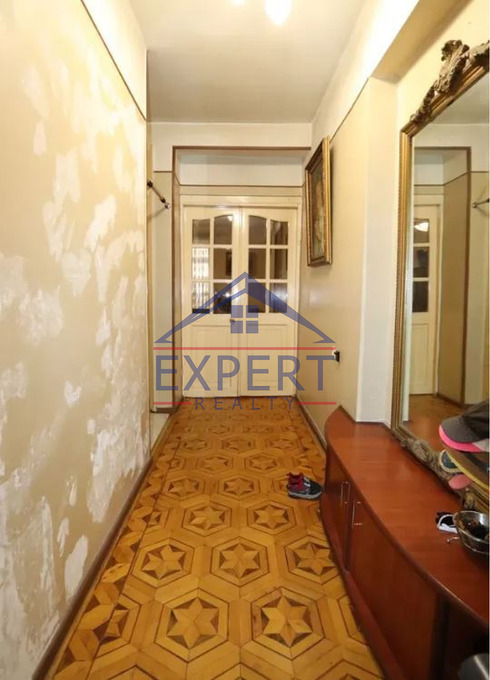 ԿԵՆՏՐՈՆ, ՄԱՇՏՈՑԻ ՊՈՂՈՏԱ, 3 ՍԵՆՅԱԿ