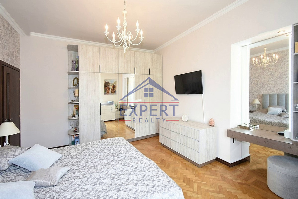 ԿԵՆՏՐՈՆ, ՄԱՇՏՈՑԻ ՊՈՂՈՏԱ, 3 ՍԵՆՅԱԿ