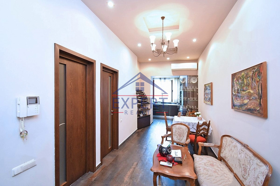 ԿԵՆՏՐՈՆ, ՄԱՇՏՈՑԻ ՊՈՂՈՏԱ, 3 ՍԵՆՅԱԿ