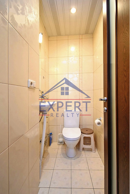 ԿԵՆՏՐՈՆ, ՄԱՇՏՈՑԻ ՊՈՂՈՏԱ, 3 ՍԵՆՅԱԿ