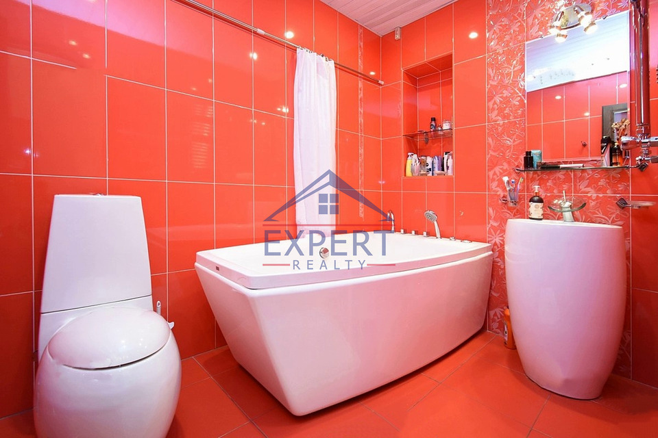 ԿԵՆՏՐՈՆ, ՄԱՇՏՈՑԻ ՊՈՂՈՏԱ, 3 ՍԵՆՅԱԿ