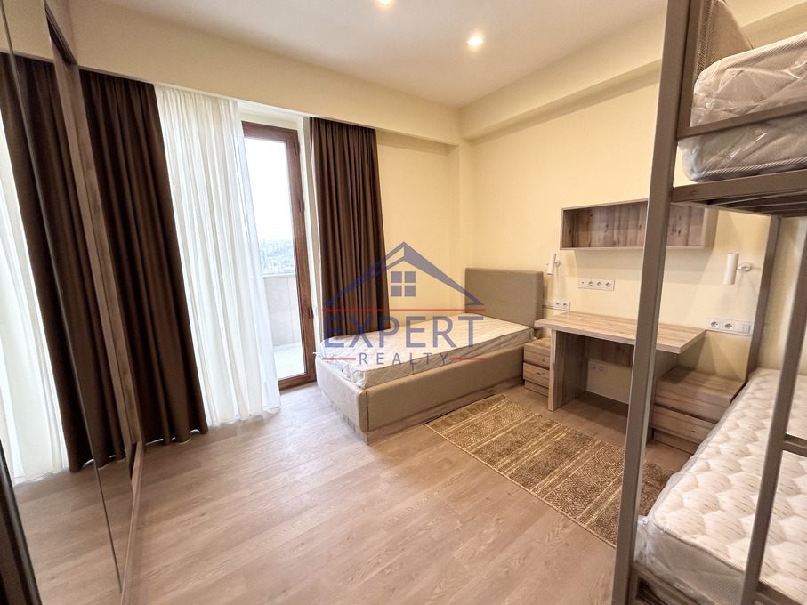 ԱՎԱՆ, ԾԱՐԱՎ ԱՂԲՅՈՒՐԻ ՓՈՂՈՑ, 3 ՍԵՆՅԱԿ