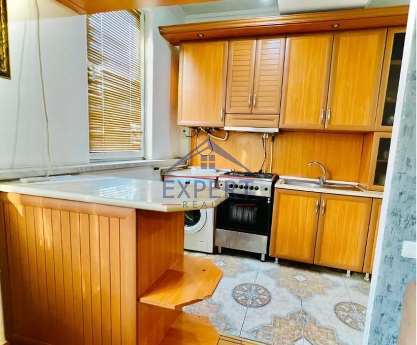 ԿԵՆՏՐՈՆ, ՍԱՅԱԹ ՆՈՎԱ ՊՈՂՈՏԱ, 3 ՍԵՆՅԱԿ
