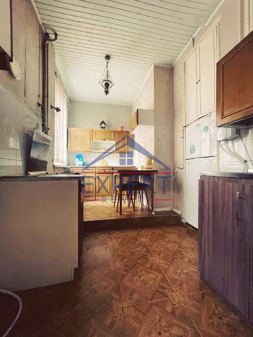 ԿԵՆՏՐՈՆ, ՀԻՆ ԵՐԵՒԱՆՑՈՒ ՓՈՂՈՑ, 3 ՍԵՆՅԱԿ