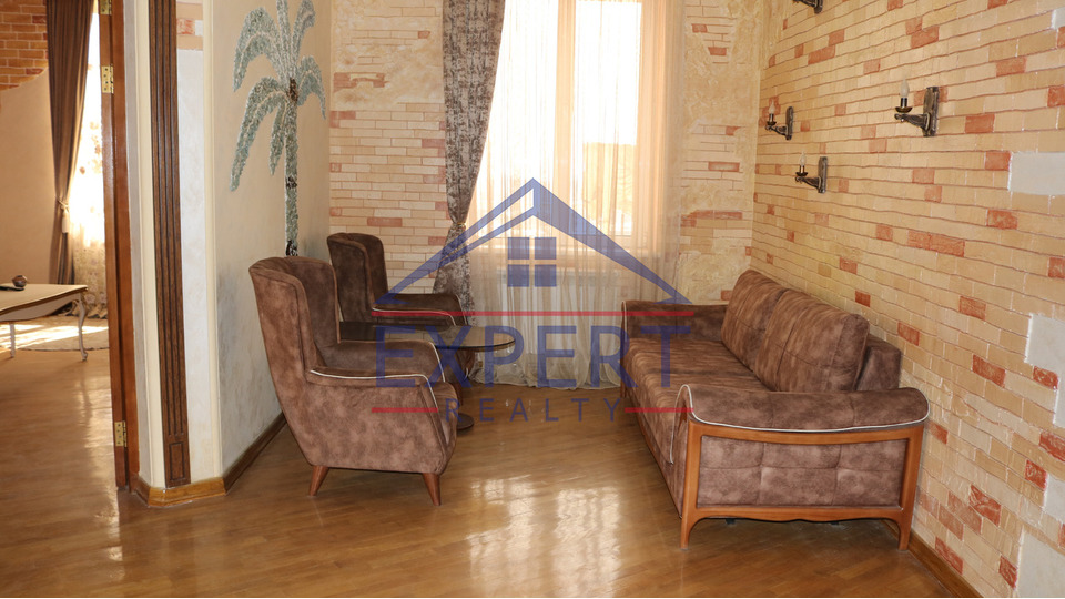 ԿԵՆՏՐՈՆ , ԱՆՏԱՌԱՅԻՆ ՓՈՂՈՑ , 6 ՍԵՆՅԱԿ