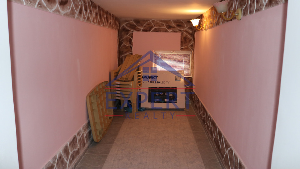 ԿԵՆՏՐՈՆ , ԱՆՏԱՌԱՅԻՆ ՓՈՂՈՑ , 6 ՍԵՆՅԱԿ