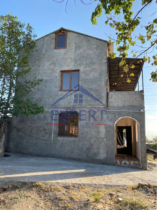 ՄԱԼԱԹԻԱ ՍԵԲԱՍՏԻԱ, ՏԻՉԻՆԱ ՓՈՂՈՑ, 3 ՍԵՆՅԱԿ