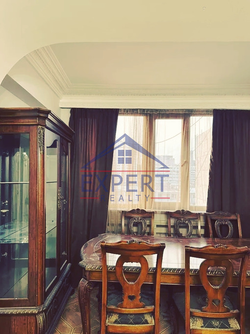 ԿԵՆՏՐՈՆ, ԵԶՆԻԿ ԿՈՂԲԱՑԻ ՓՈՂՈՑ, 3 ՍԵՆՅԱԿ