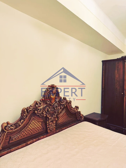 ԿԵՆՏՐՈՆ, ԵԶՆԻԿ ԿՈՂԲԱՑԻ ՓՈՂՈՑ, 3 ՍԵՆՅԱԿ